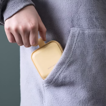 Cutie Depozitare Medicamente Mini, Flippy, 4 Compartimente, Inchidere Etans, Portabila, Patrat, Galben, PP, 7.5×7.5×3 cm