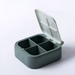 Cutie Depozitare Medicamente Mini, Flippy, 4 Compartimente, Inchidere Etans, Portabila, Patrat, Verde, PP, 7.5×7.5×3 cm