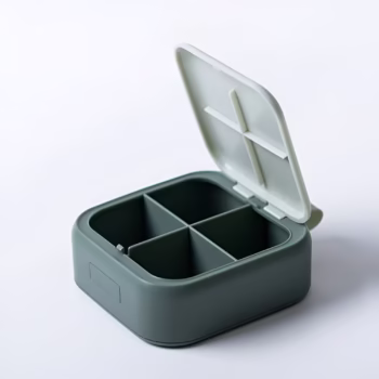 Cutie Depozitare Medicamente Mini, Flippy, 4 Compartimente, Inchidere Etans, Portabila, Patrat, Verde, PP, 7.5×7.5×3 cm