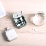 Cutie Depozitare Medicamente Mini, Flippy, 4 Compartimente, Inchidere Etans, Portabila, Patrat, Verde, PP, 7.5×7.5×3 cm