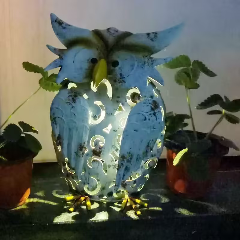 Decoratiune de Gradina cu Lampa solara, Model Bufnita, Iluminare Led si Incarcare Solara, 20.5 x 10 x 25.5 cm, din Fier, Gri Alb