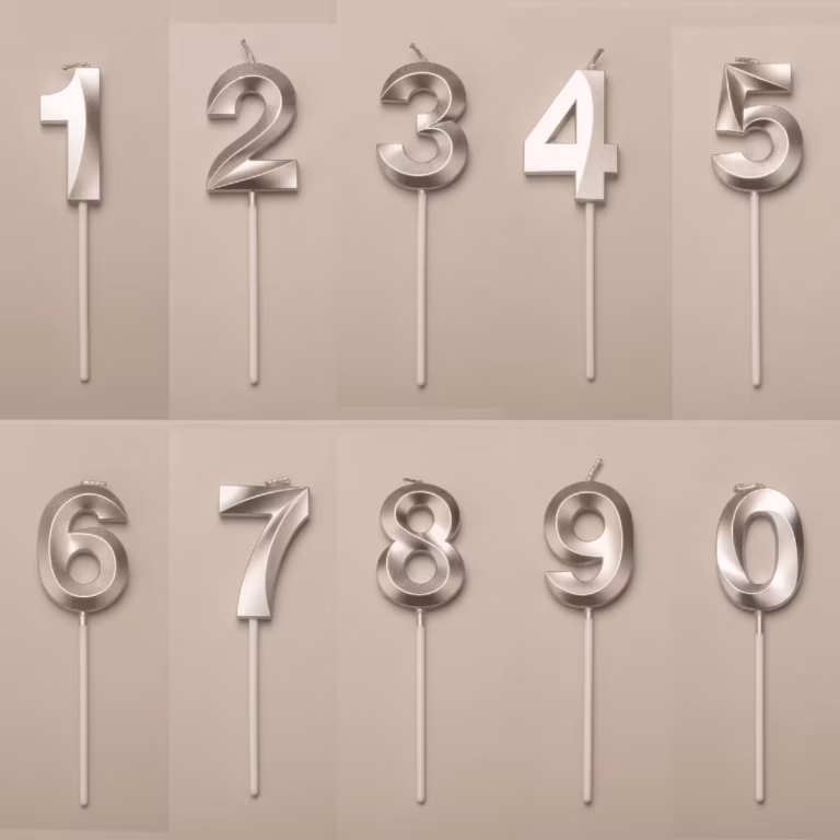 Lumanare Cifra 8, Flippy, Model Diamond, 5 x 3.4 cm, Argintiu