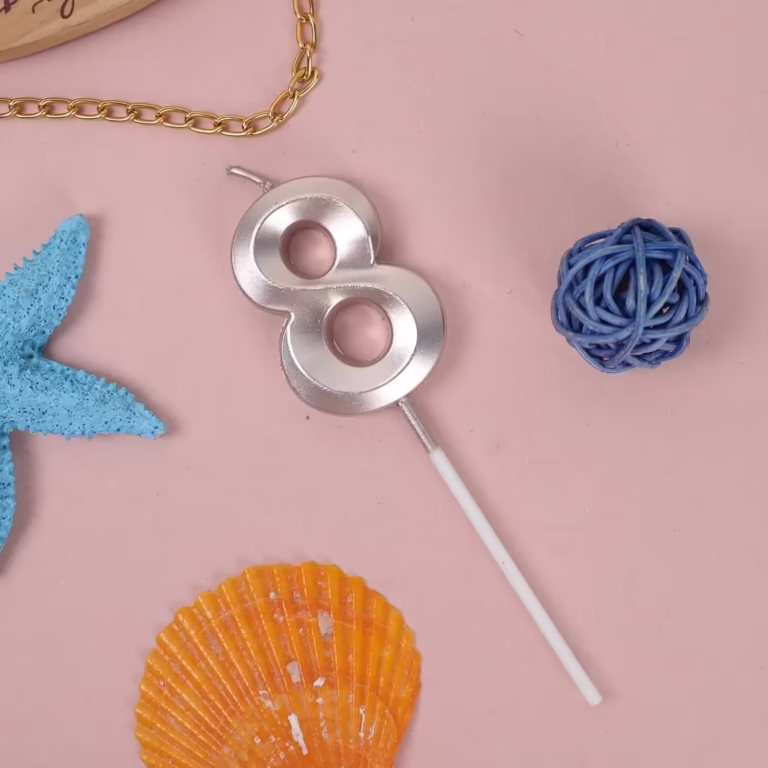 Lumanare Cifra 8, Flippy, Model Diamond, 5 x 3.4 cm, Argintiu