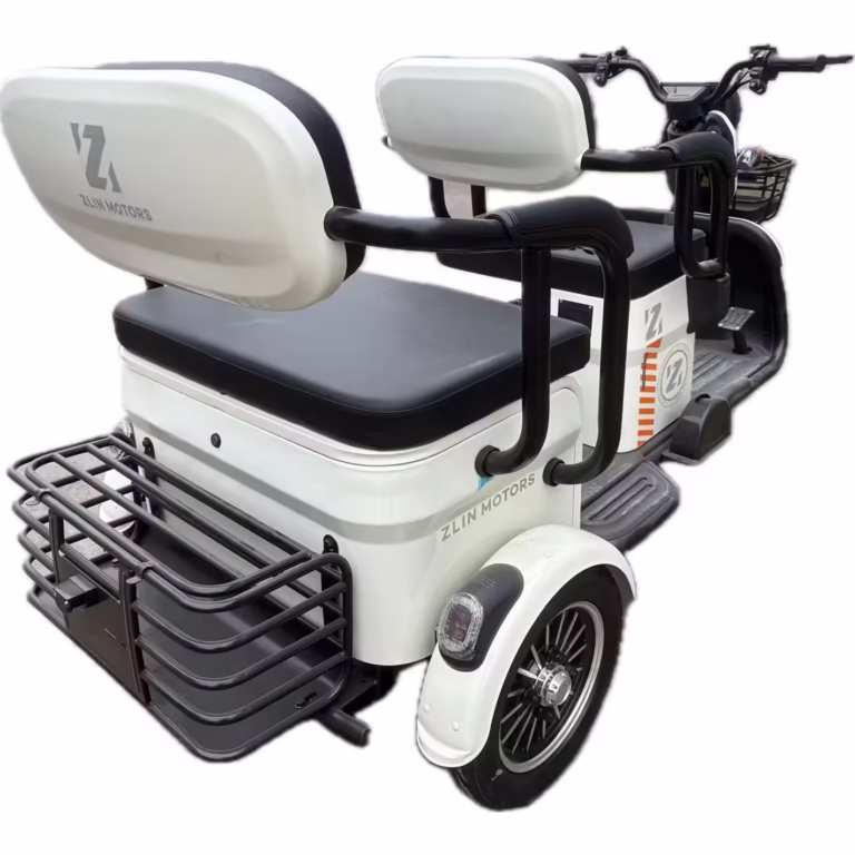 Triciclu Electric V6, Saige, Fara Permis, cu Doua Locuri, Motor 1800W, Baterie 72V24Ah, Autonomie 60km, 220x88x105 cm, Viteza Maxima 25km/h, Alb
