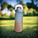 Sticla portabila motivationala plastic/tritan cu pai si marcator timp 2l pt sala,parcuri,scoala ,fitness,calatorii, albastru/mov